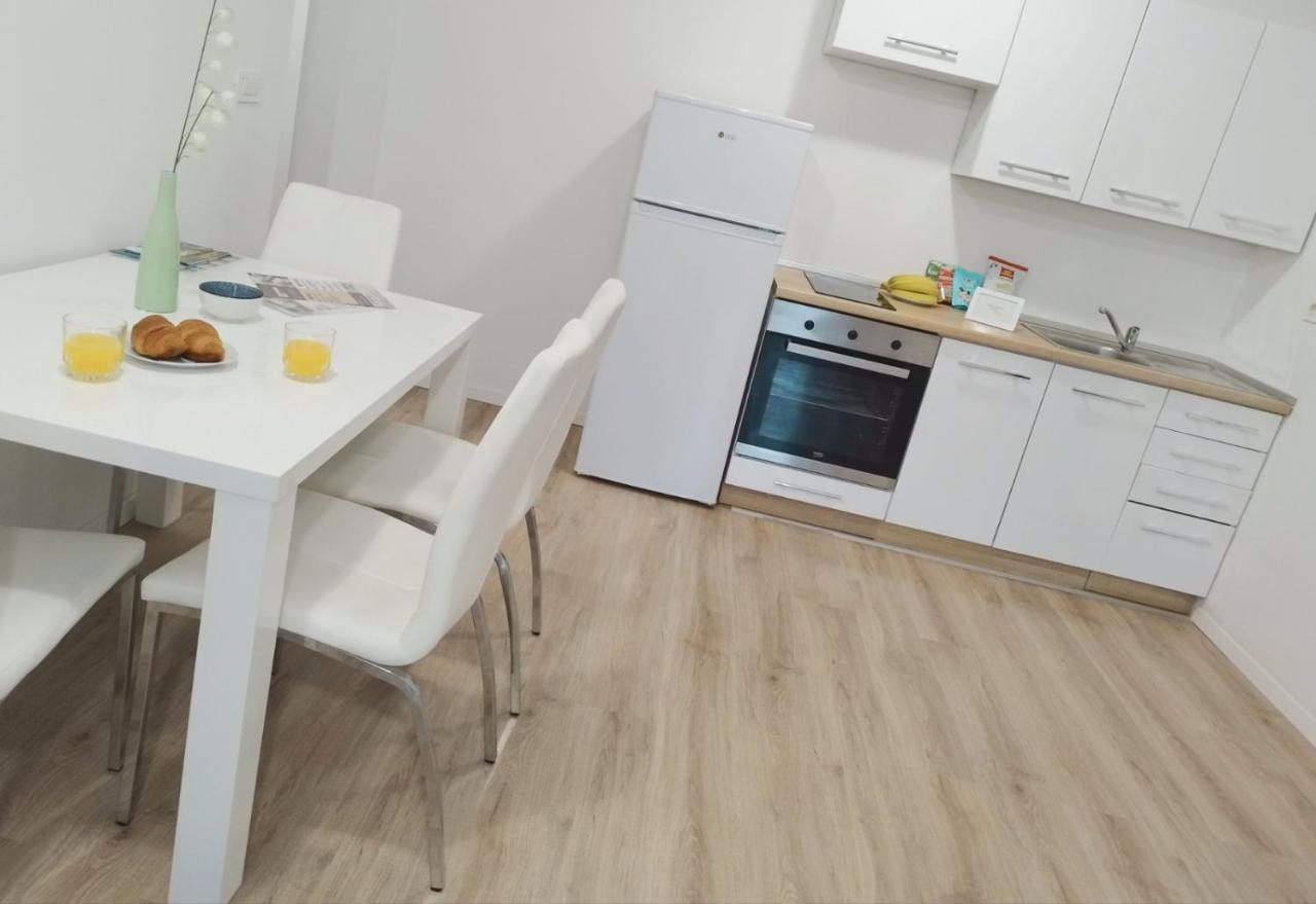 Apartment Sanya #3 Любляна Экстерьер фото