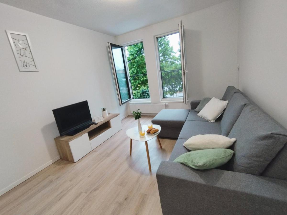 Apartment Sanya #3 Любляна Экстерьер фото