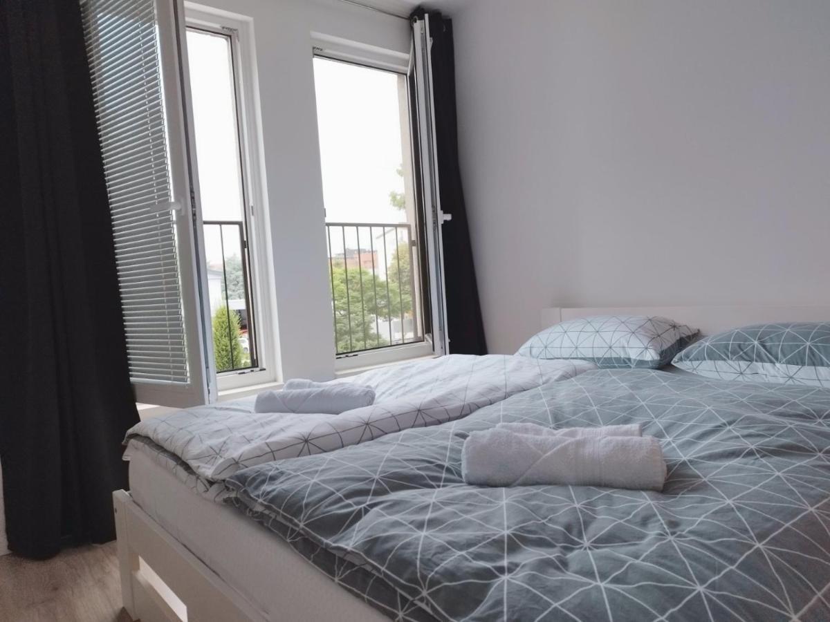 Apartment Sanya #3 Любляна Экстерьер фото