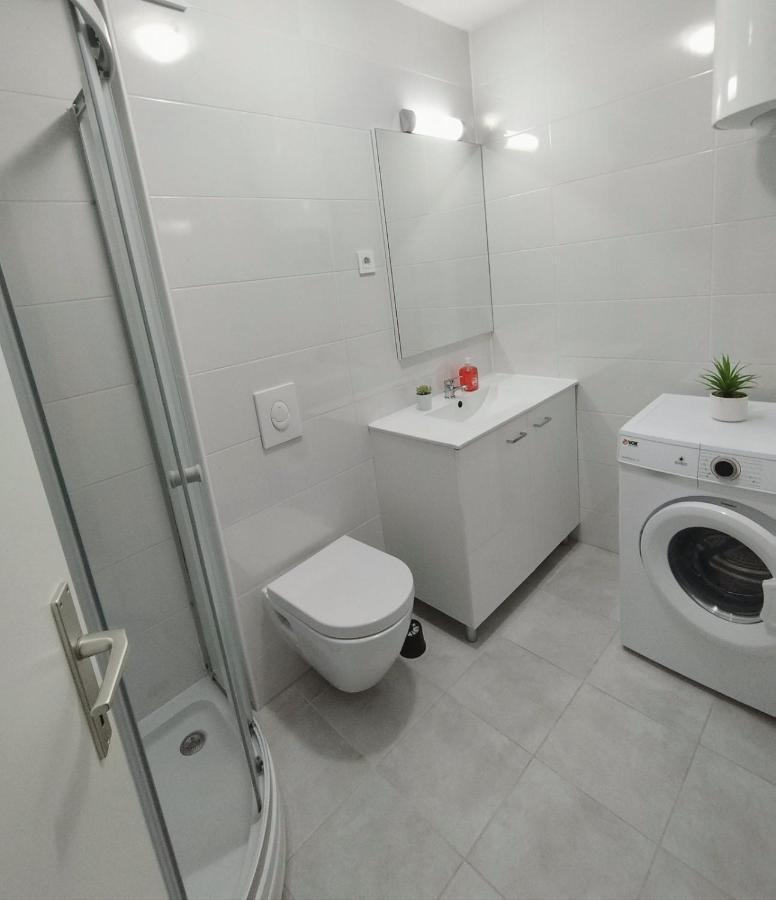 Apartment Sanya #3 Любляна Экстерьер фото