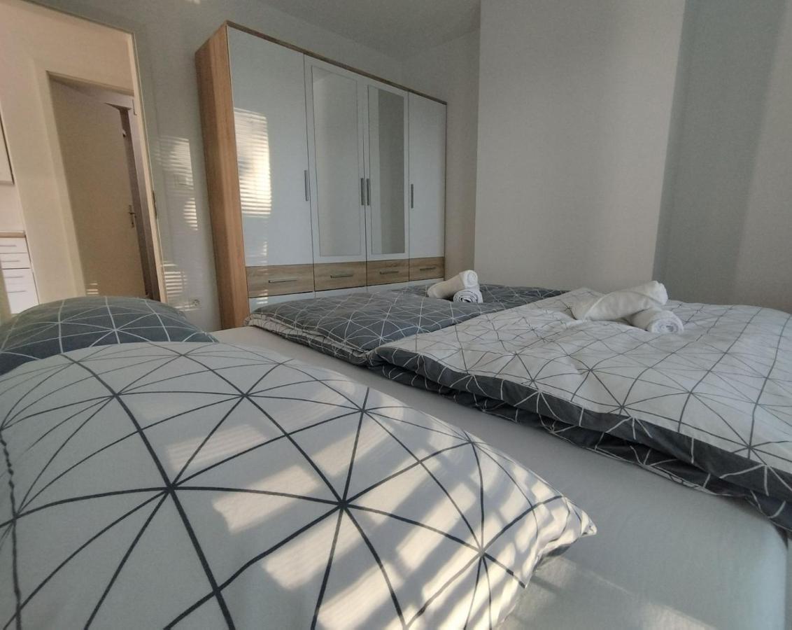 Apartment Sanya #3 Любляна Экстерьер фото