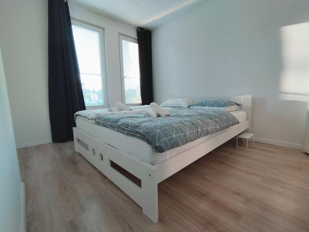 Apartment Sanya #3 Любляна Экстерьер фото